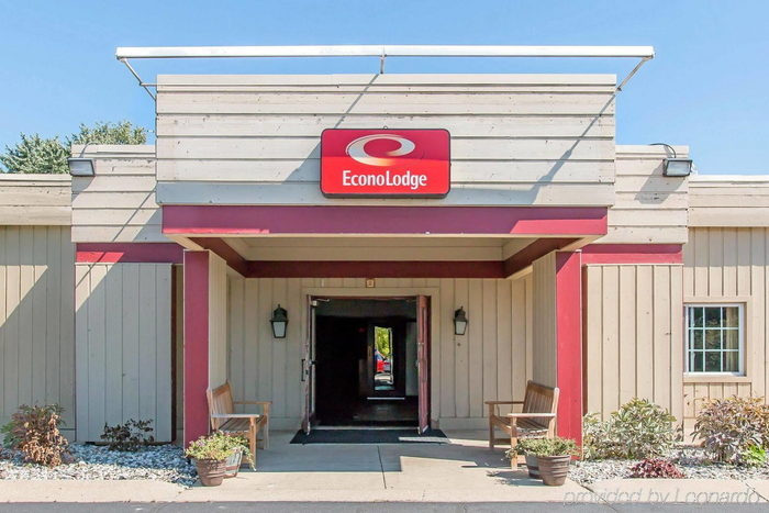 Midland Motor Inn (Executive House Motor Lodge) - Historical Web Site Listing (newer photo)